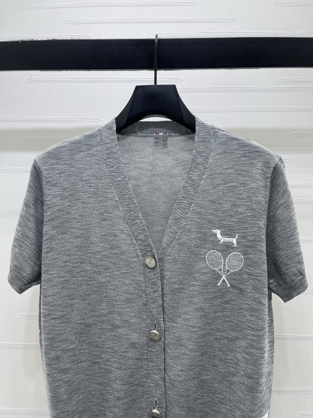 Women's short sleeves